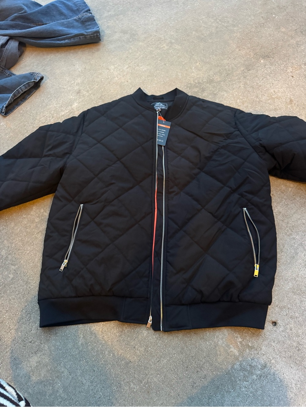 ◼️Men's Black Quilted Bomber Jacket